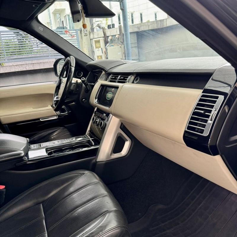 Clean Range Rover Vogue 2016 for Sale In Lekki Lagos image