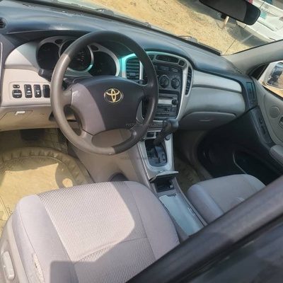 Toyota Highlander 2006 model for Sale In Abuja
