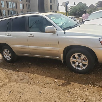 Toyota Highlander 2006 model for Sale In Abuja