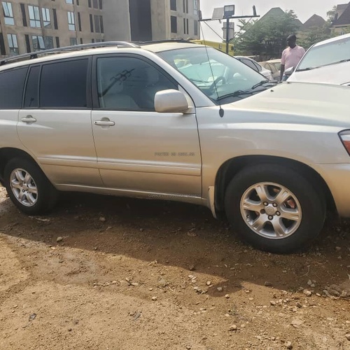 Toyota Highlander 2006 model for Sale In Abuja
