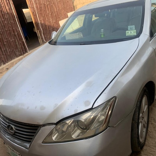 Nigerian used Lexus es 350 2010