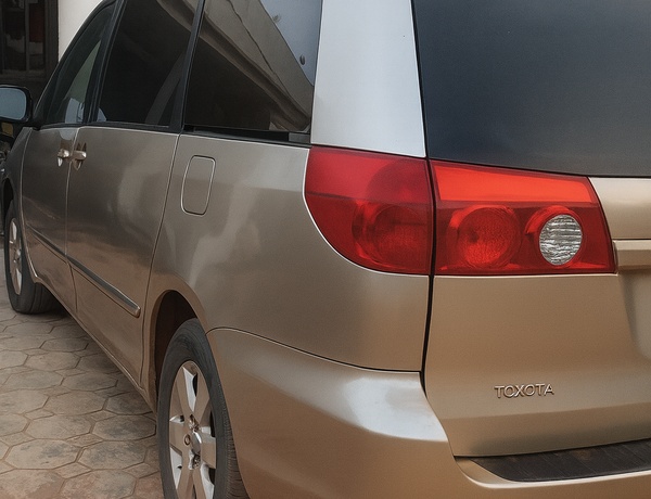 TOYOTA SEINA LE 2007 FOR SALE IN LAGOS