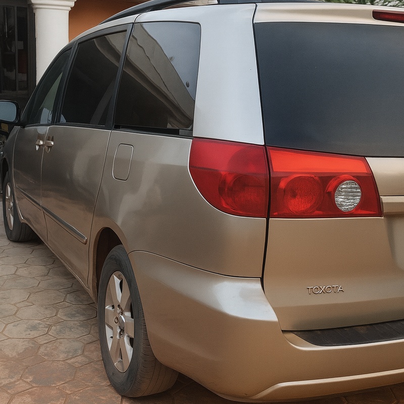 TOYOTA SEINA LE 2007 FOR SALE IN LAGOS image