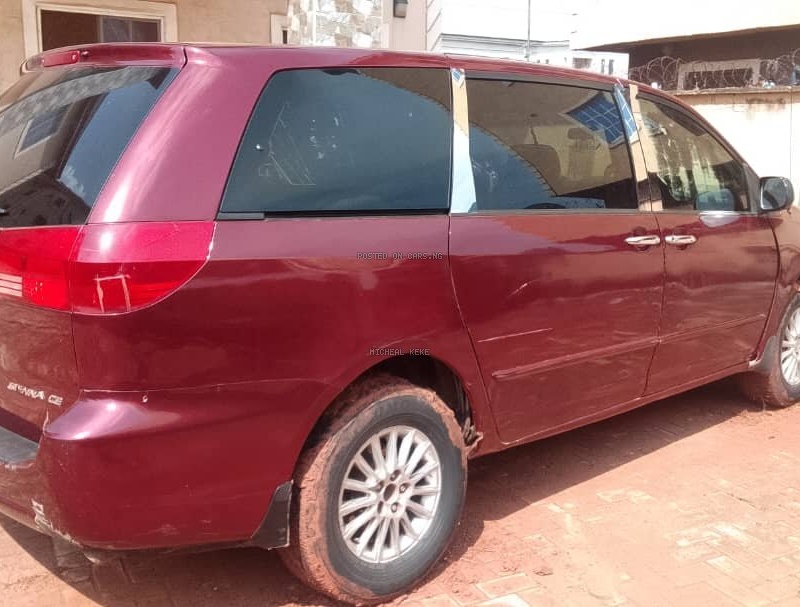 Toyota Sienna Se 2007 for Sale In Enugu image
