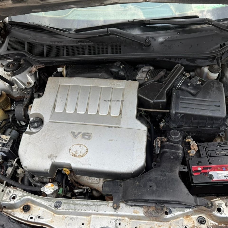 Distress sales XLE V6 Toyota Camry 2010 Thumbstart for Sale In Edo image