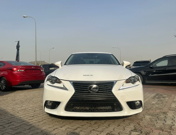 *Foreign used 2014 IS250 Lexus F-Sport 📍ABUJA*
