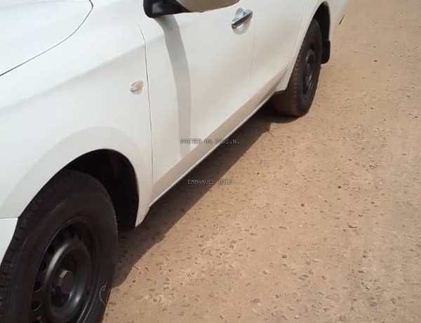 Mitsubishi L200 pick-up, 2016 model for Sale In Lagos