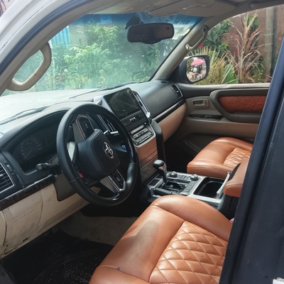 Toyota Land Cruiser Jeep 2000 Upgraded to 2023