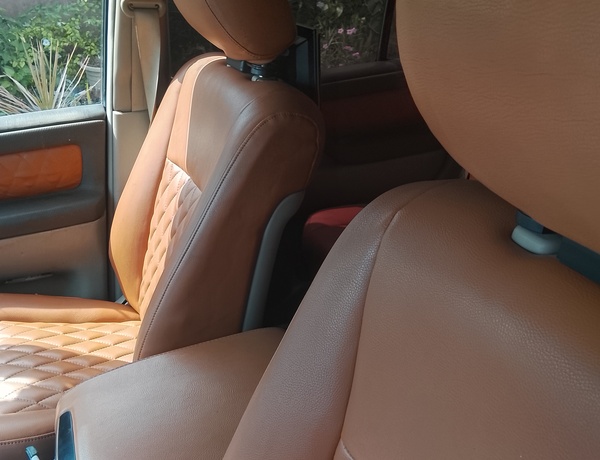 Toyota Land Cruiser Jeep 2000 Upgraded to 2023