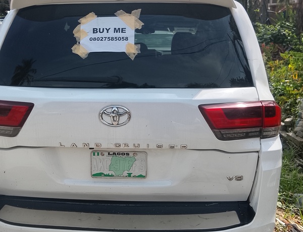 Toyota Land Cruiser Jeep 2000 Upgraded to 2023