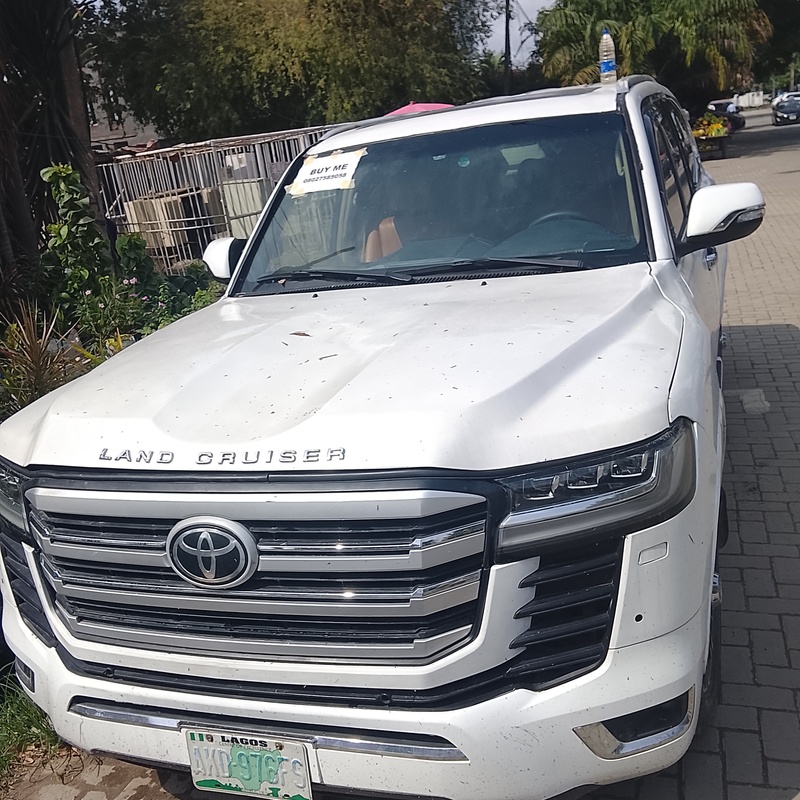 Toyota Land Cruiser Jeep 2000 Upgraded to 2023 image