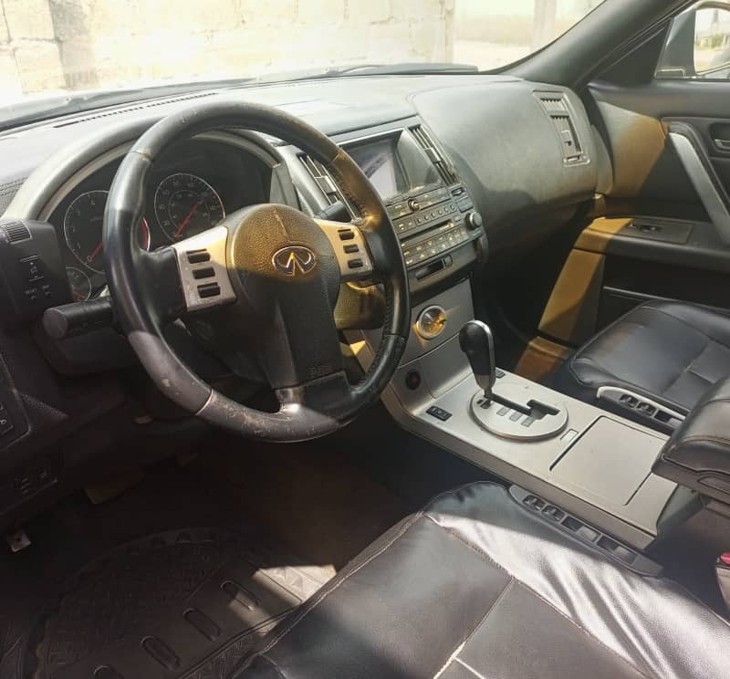 Infiniti FX35 2004 (Silver) for Sale In Abuja image