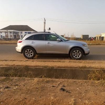 Infiniti FX35 2004 (Silver) for Sale In Abuja
