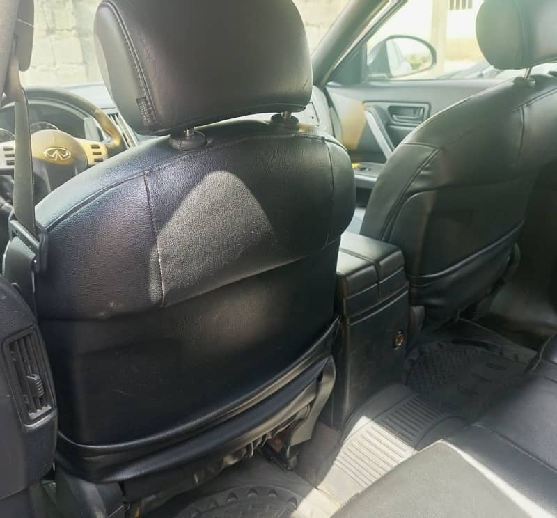 Infiniti FX35 2004 (Silver) for Sale In Abuja image