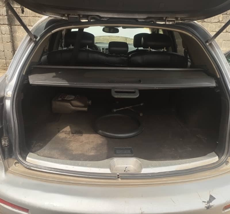 Infiniti FX35 2004 (Silver) for Sale In Abuja image