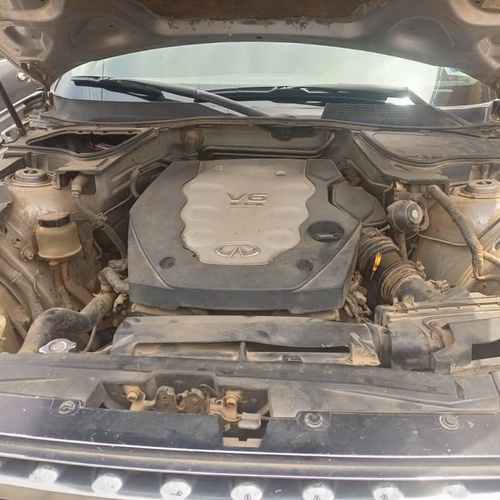 Infiniti FX35 2004 (Silver) for Sale In Abuja