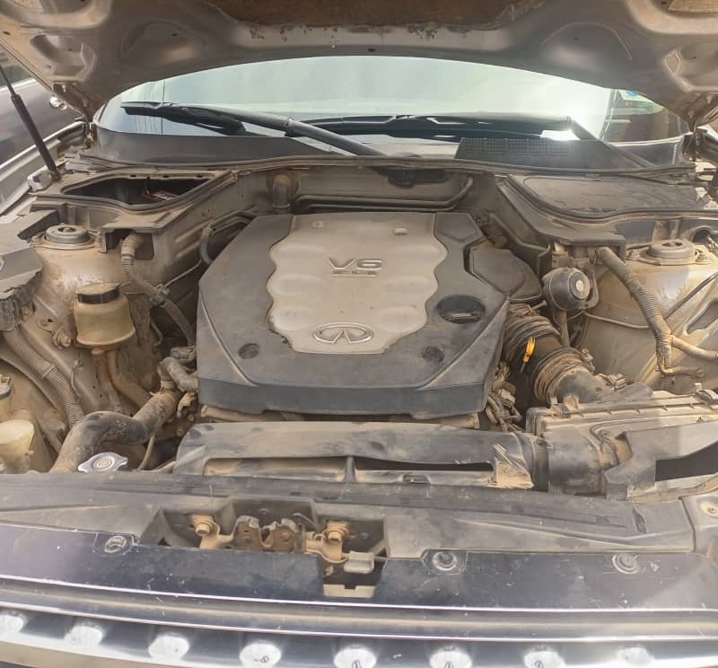 Infiniti FX35 2004 (Silver) for Sale In Abuja image