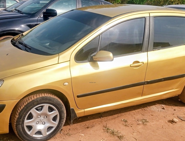 PEUGEOT 307 2009 IN ABUJA FOR SALE