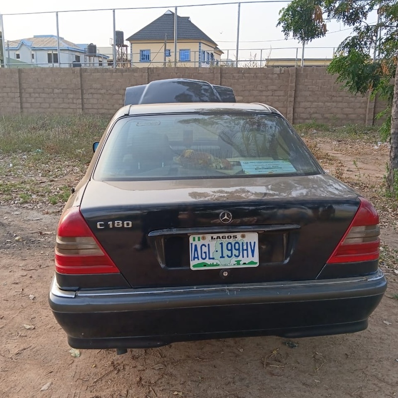 Mercedes Benz C180 2000 for Sale in Kwara image