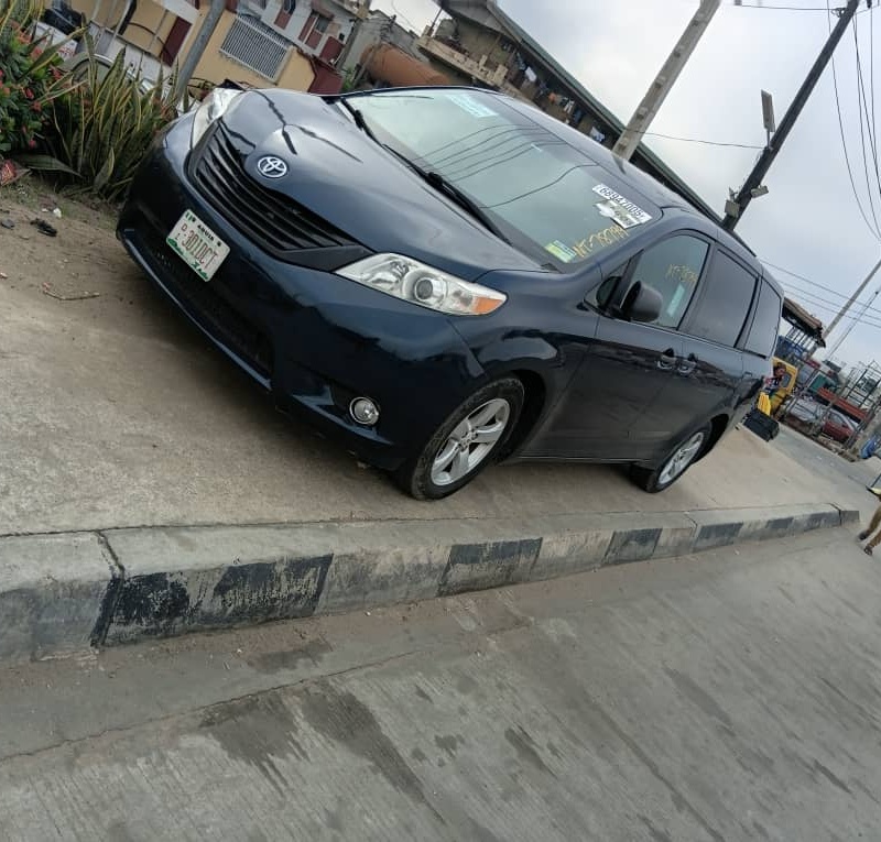 Toyota Sienna 2012 for Sale In Lagos image