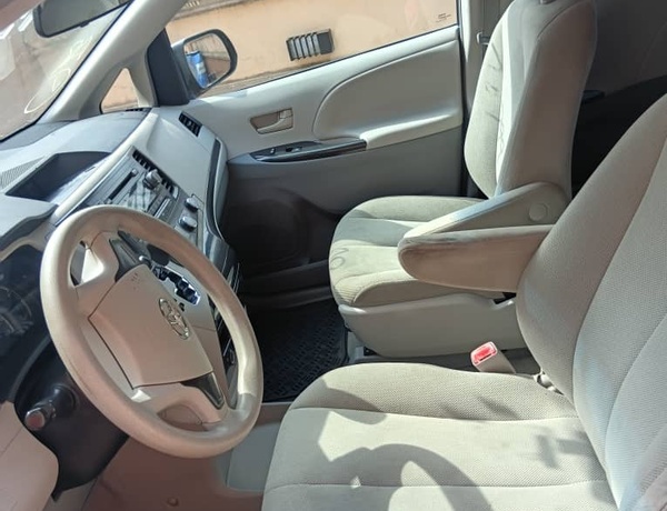 Toyota Sienna 2012 for Sale In Lagos