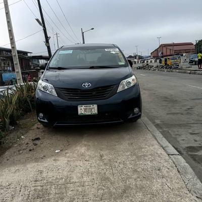 Toyota Sienna 2012 for Sale In Lagos