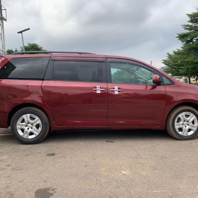Toyota Sienna 2011 for Sale in Abuja