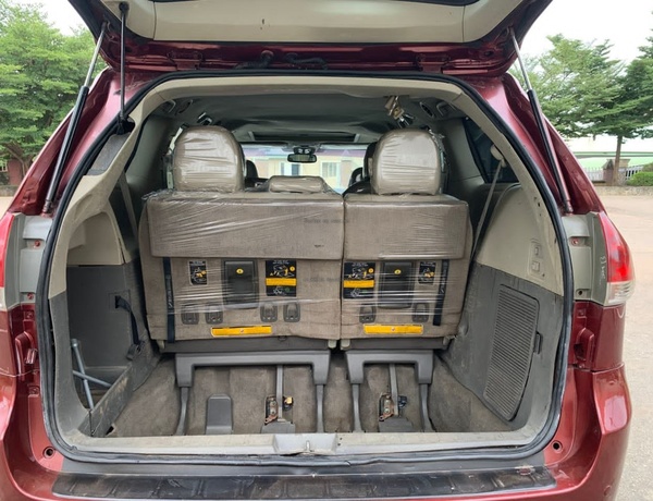 Toyota Sienna 2011 for Sale in Abuja