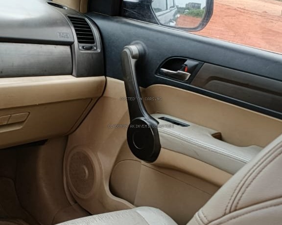 HONDA CR-V 2009 MODEL FOR SALE IN IKORODU LAGOS