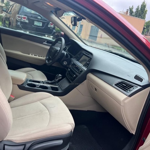 FOREIGN USED  HYUNDIA SONATA *2016* FOR SALE IN LAGOS