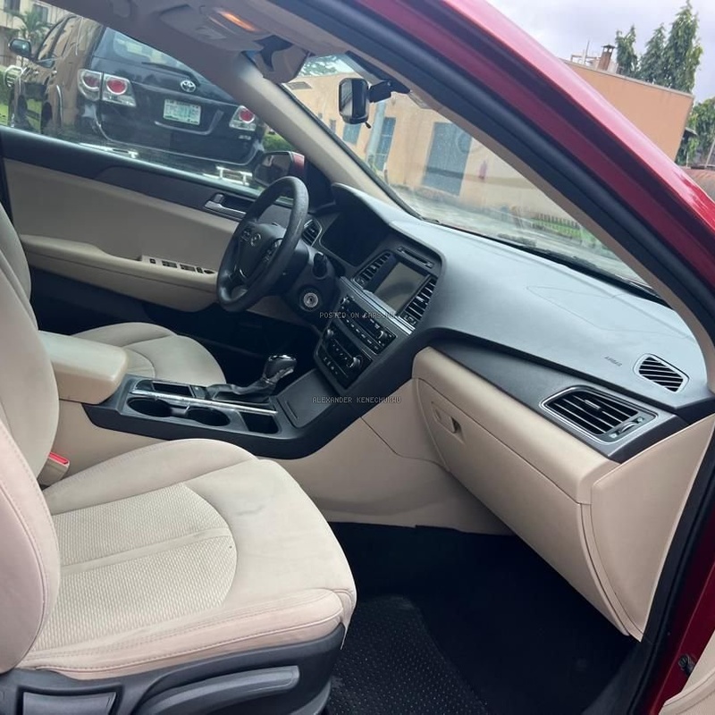 FOREIGN USED  HYUNDIA SONATA *2016* FOR SALE IN LAGOS image