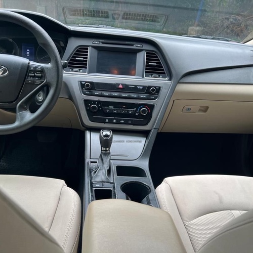 FOREIGN USED  HYUNDIA SONATA *2016* FOR SALE IN LAGOS