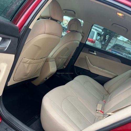 FOREIGN USED  HYUNDIA SONATA *2016* FOR SALE IN LAGOS