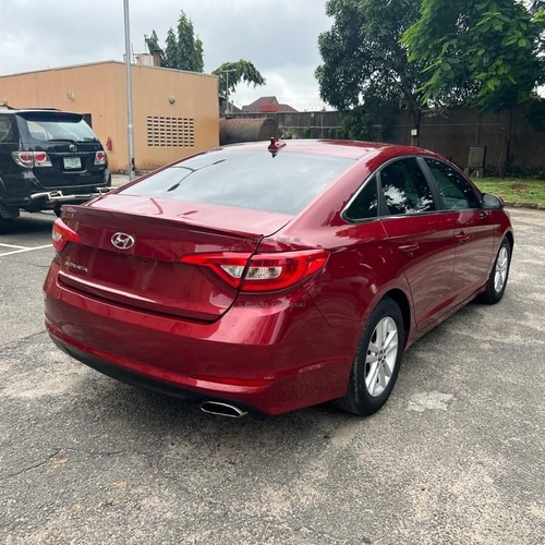 FOREIGN USED  HYUNDIA SONATA *2016* FOR SALE IN LAGOS