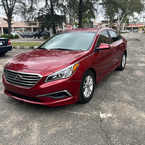 FOREIGN USED  HYUNDIA SONATA *2016* FOR SALE IN LAGOS