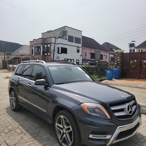 Foreign Used Mercedez Benz Glk350 2014 with AMG RIM for Sale In Lagos