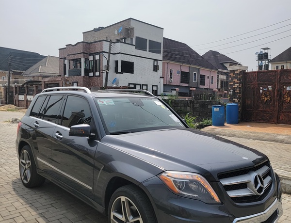 Foreign Used Mercedez Benz Glk350 2014 with AMG RIM for Sale In Lagos