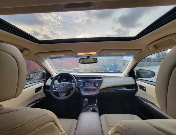 Toyota Avalon 2013 XLE For Sale In Lagos