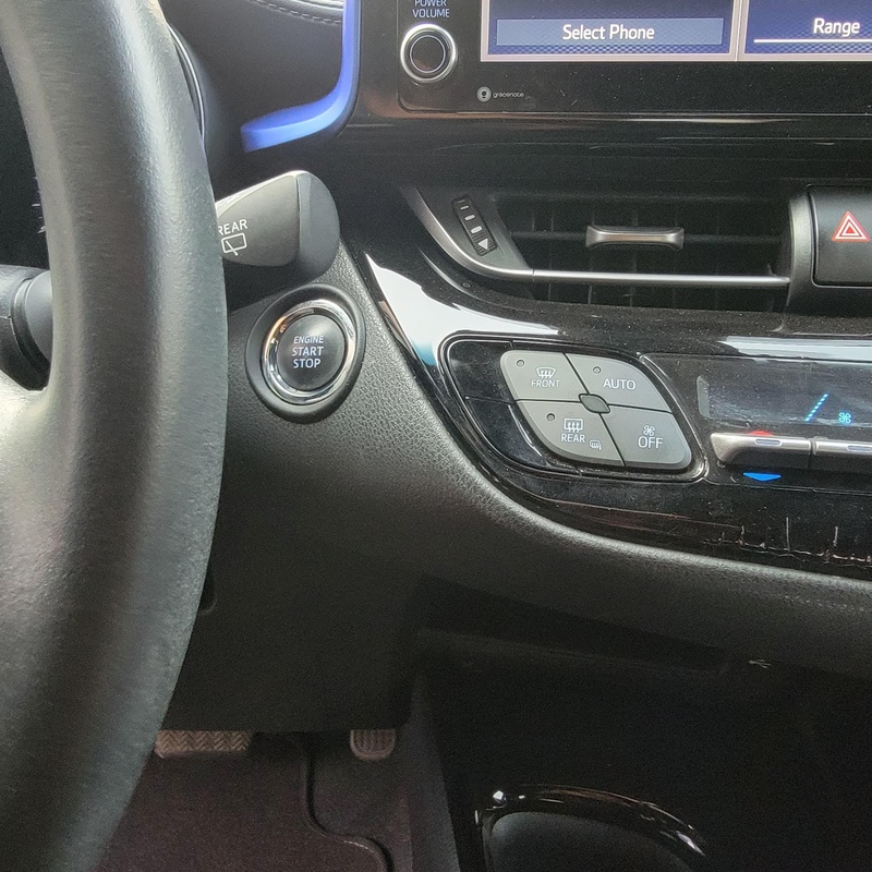 Foreign Used Toyoya CHR SE 2020 for Sale In Lagos image