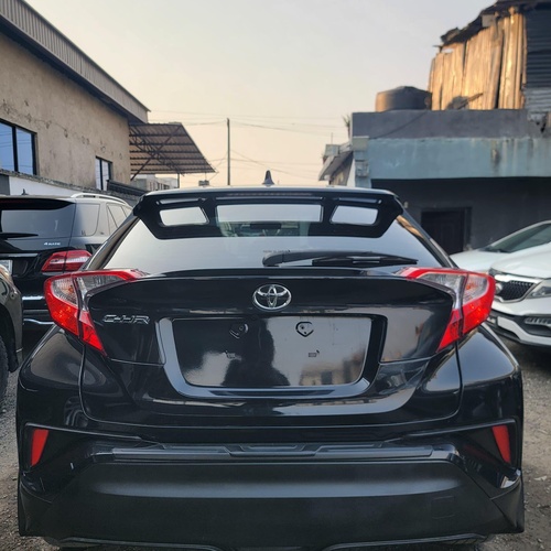 Foreign Used Toyoya CHR SE 2020 for Sale In Lagos