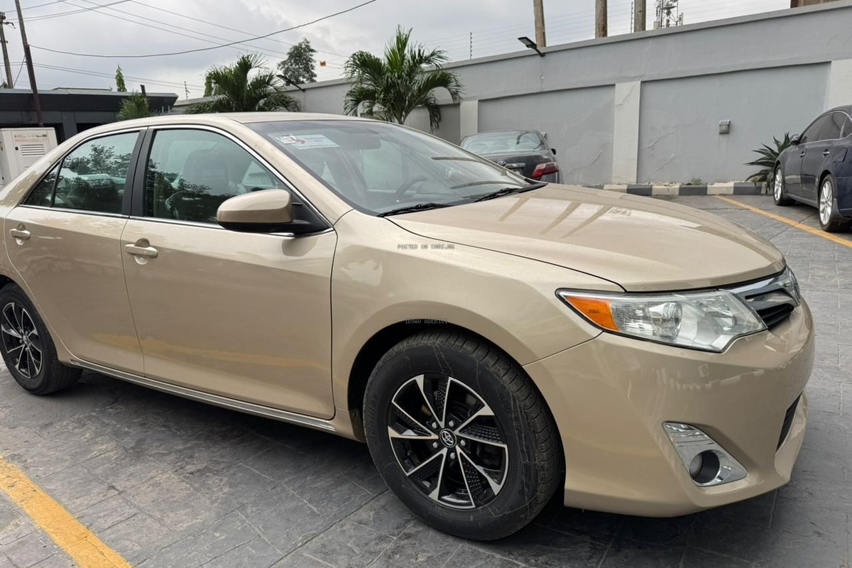 IDOWU ADEBISI Hero Image