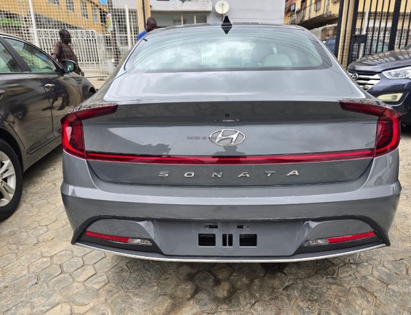 Foreign Used 2021 Hyundai Sonata for Sale In Lagos