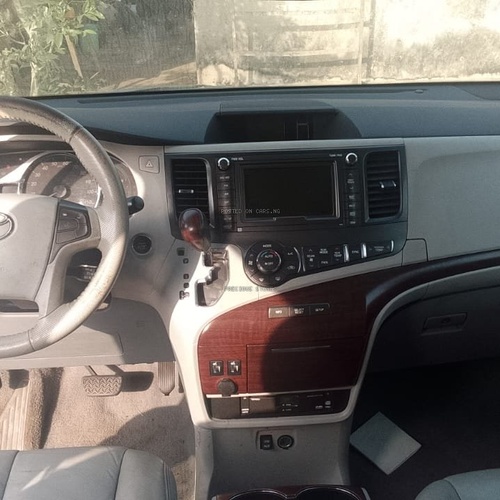 Brand New American Toyota Sienna 2012 for Sale In Lagos
