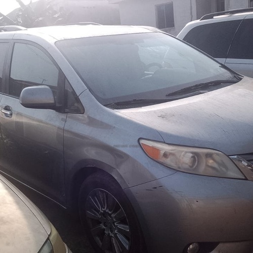 Brand New American Toyota Sienna 2012 for Sale In Lagos