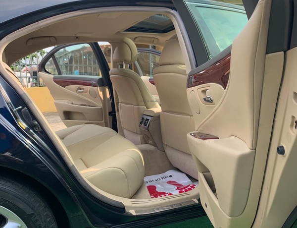Foreign Used 2009 Lexus LS460 for Sale In Iyana-Ipaja Lagos