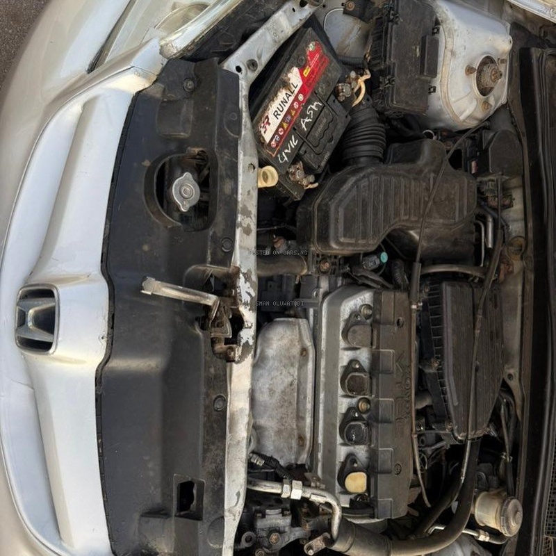 Super Clean Honda Civic 2004 for Sale In Lagos image