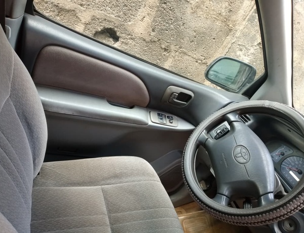 Toyota Sienna 2001 for Sale In Ogun State