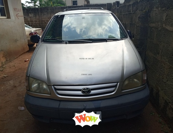 Toyota Sienna 2001 for Sale In Ogun State