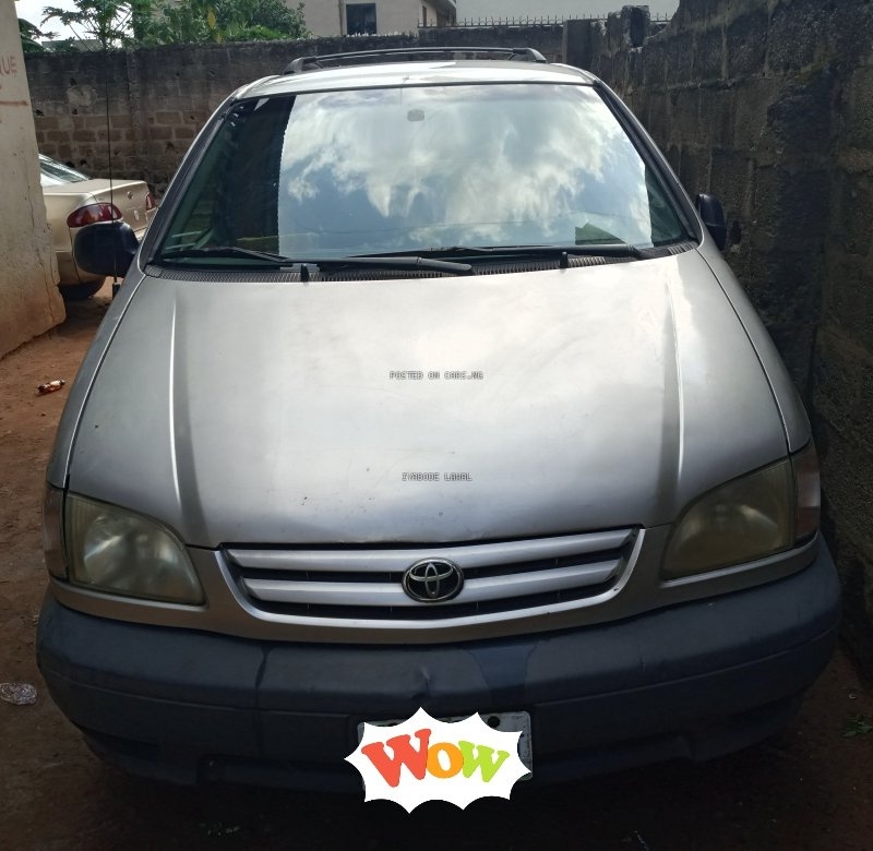 Toyota Sienna 2001 for Sale In Ogun State image