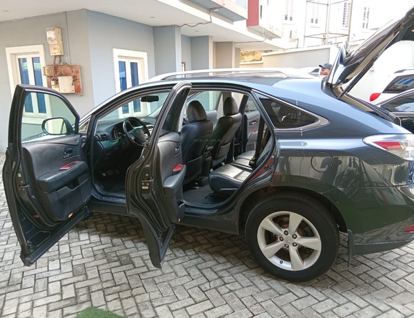 Foreign Used 2010 Lexus RX350 for Sale In Lagos